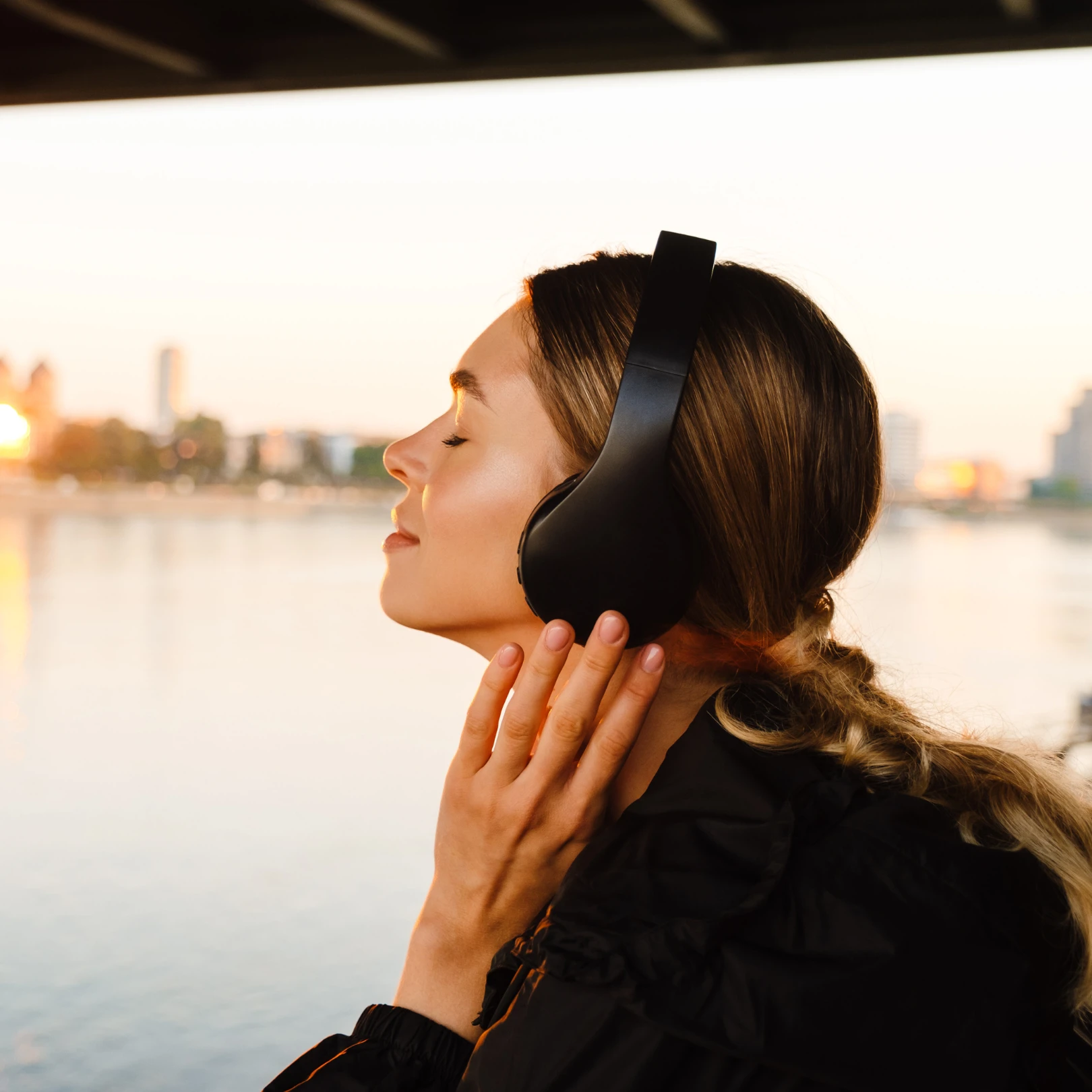Girls with airpods